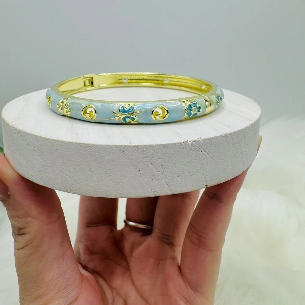 Blue Butterfly & Floral Theme Enamel Hollow Out Cloisonne  Bangle